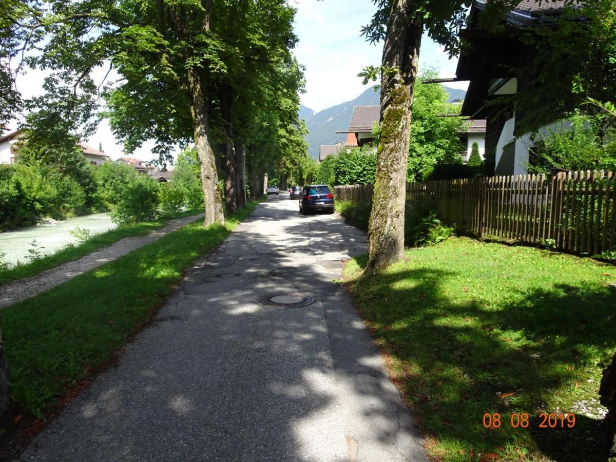 Huge And Calm Apartment In Central Garmisch Екстер'єр фото